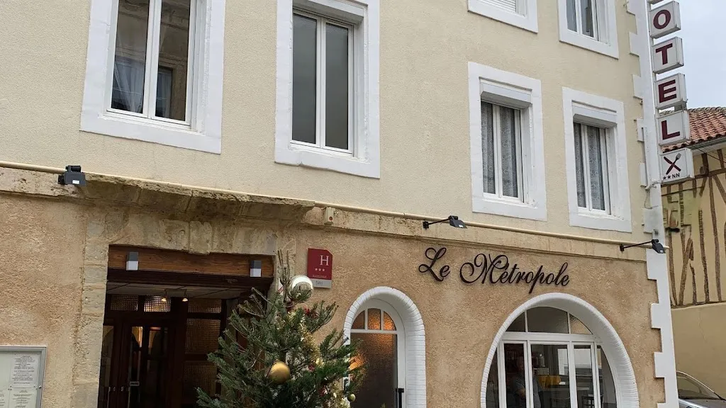Logis Hôtel Métropole et de Gascogne restaurant in Mirande