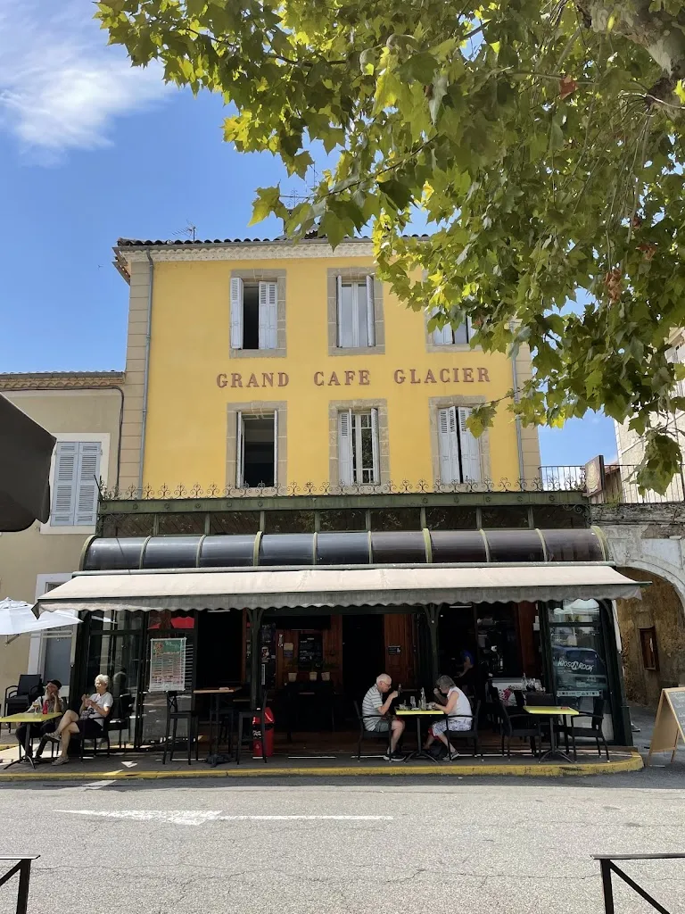 Derek Speake_Café Glacier_Mirande_review