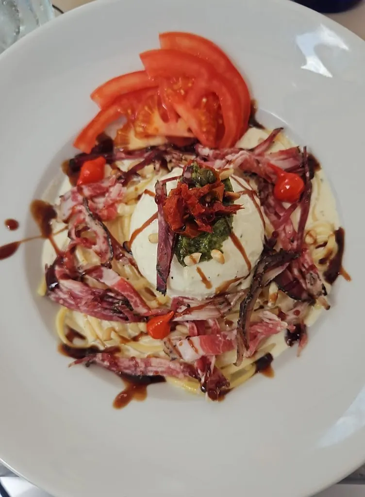 Aude Grenier_Café Glacier_Mirande_review