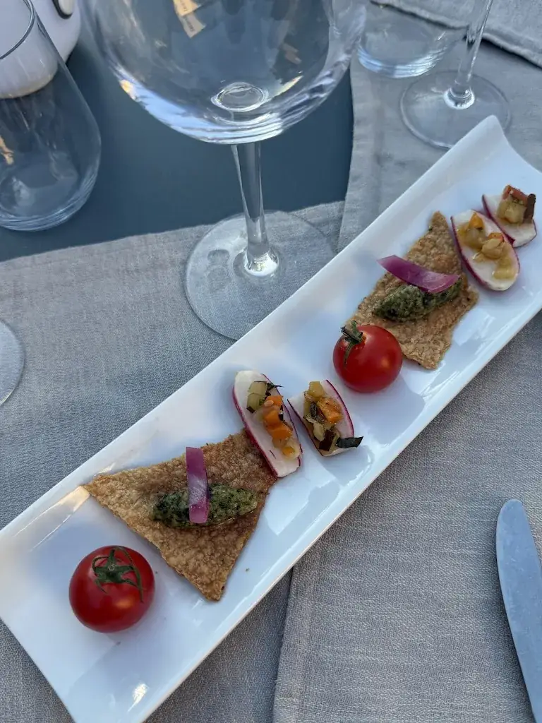 Coralee Stangarone_Le Clos Mirande_Montagne_review