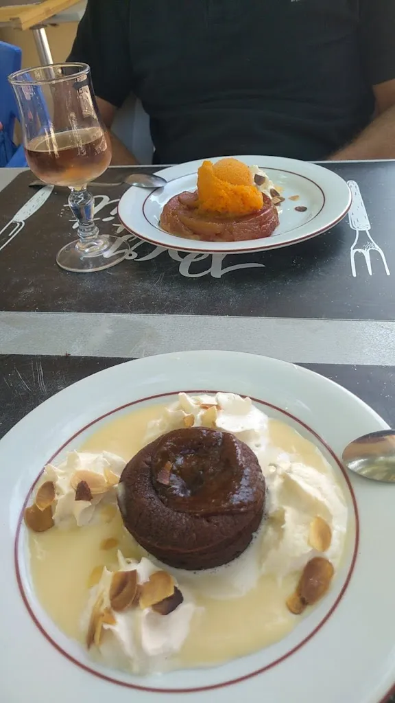 aqui Estamos_Restaurant 