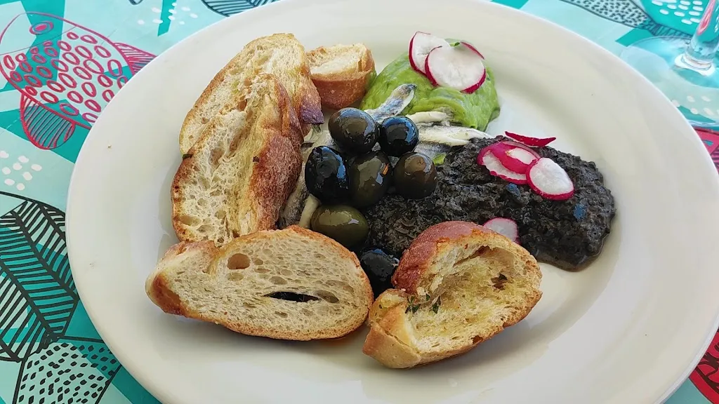 La Ferme Marine Aresquiers restaurant in Vic-la-Gardiole