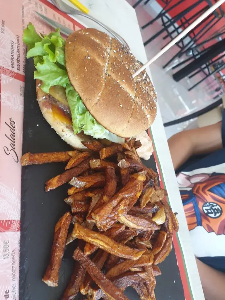 Julien Deguines_Pizzeria Chez MALOU _Monclar-de-Quercy_review