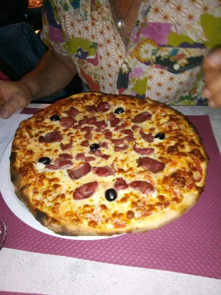 O'Sullivan Bar Restaurant Pizzéria Burger sur place ou à emporter_Monclar-de-Quercy_slider_image_3