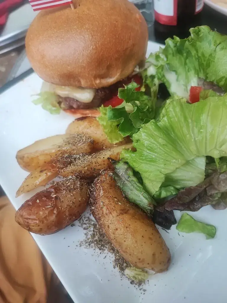 Mad Dog Pizzeria_Monestiés_slider_image_3