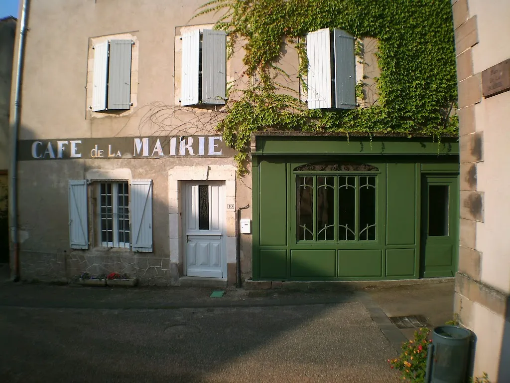 Ancien Cafe de la Mairie_Monestiés_slider_image_1