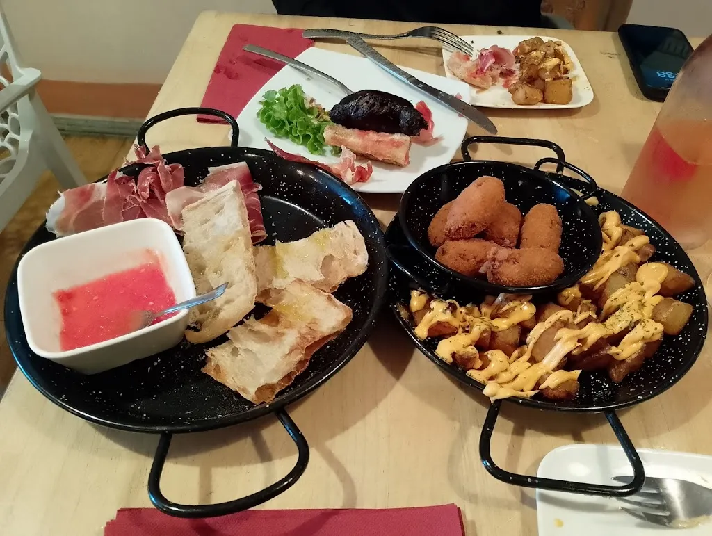 Jamie Hay_Casa Munoz_Mirepoix_review