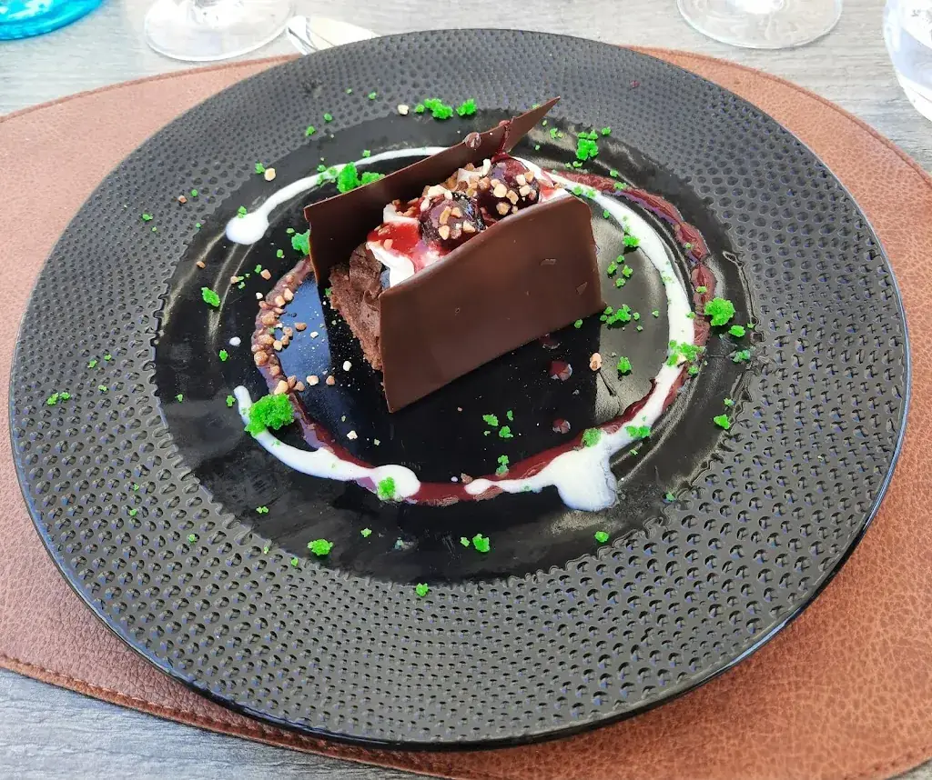 Restaurant de la Tour Montady_Montady_slider_image_3