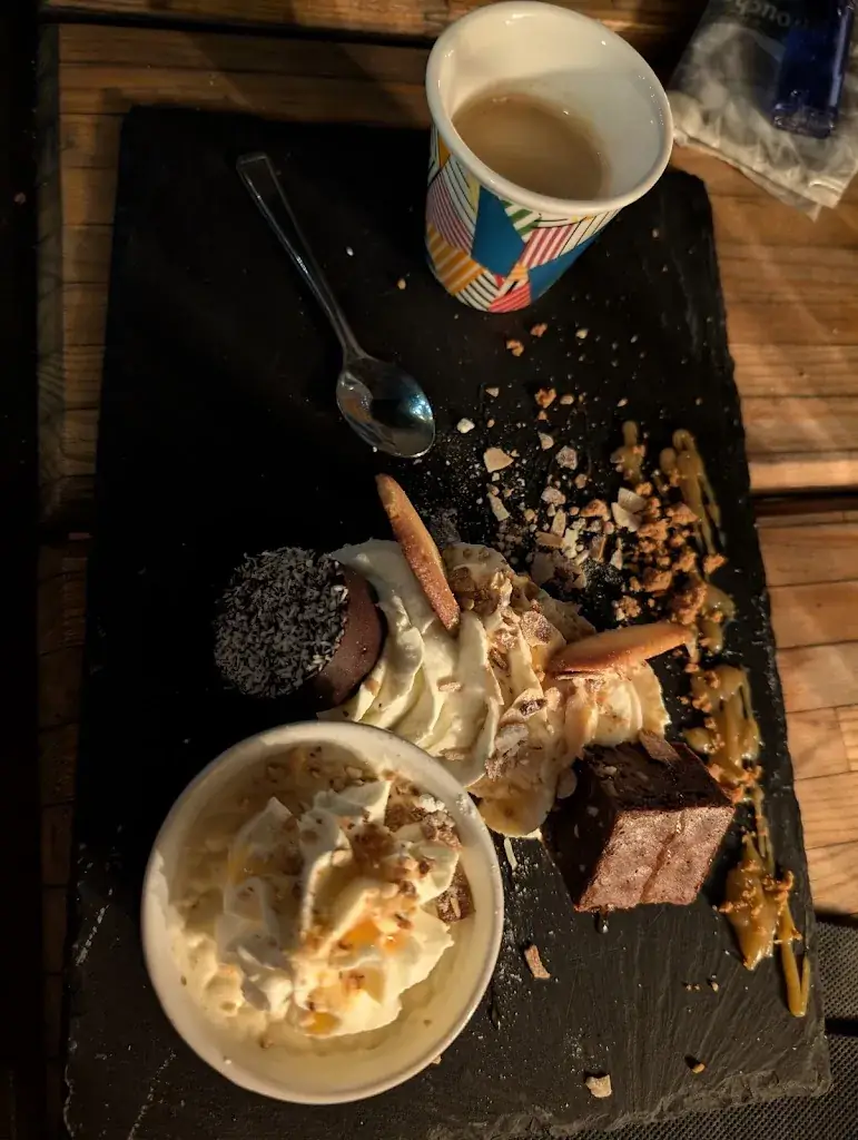 l’Artichaut_Montaigu-de-Quercy_slider_image_2