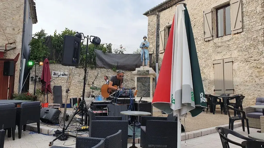 Cafe du Centre_Roquecor_slider_image_1