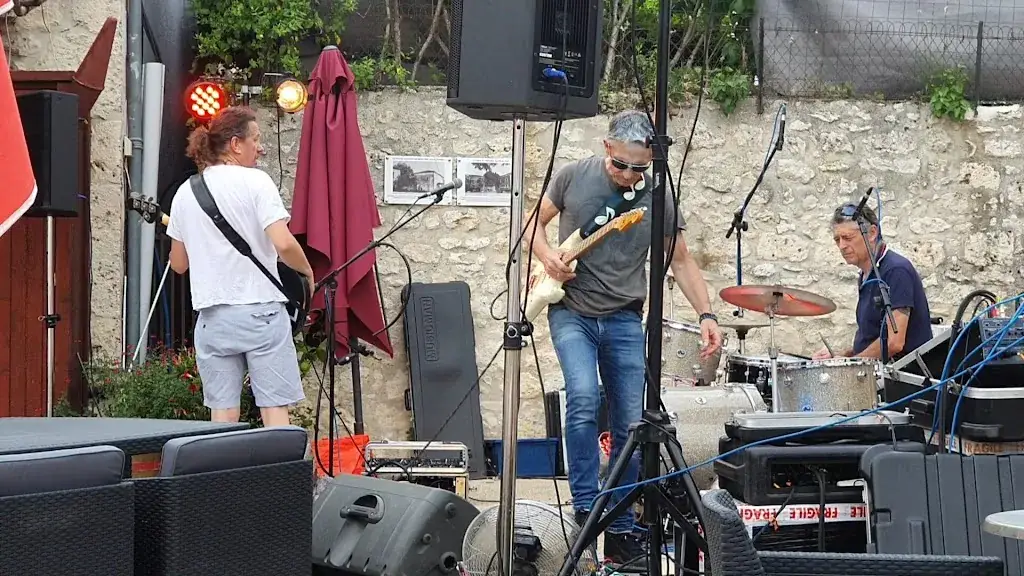 Cafe du Centre_Roquecor_slider_image_2