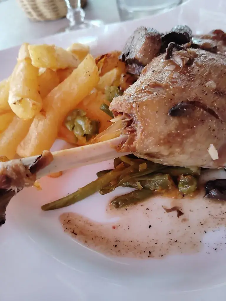 Cafe du Centre_Roquecor_slider_image_3