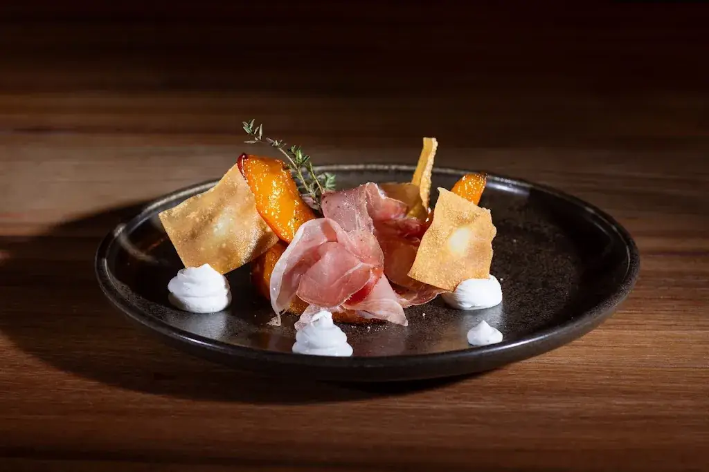 Restaurant Casy_Crans-Montana_slider_image_3