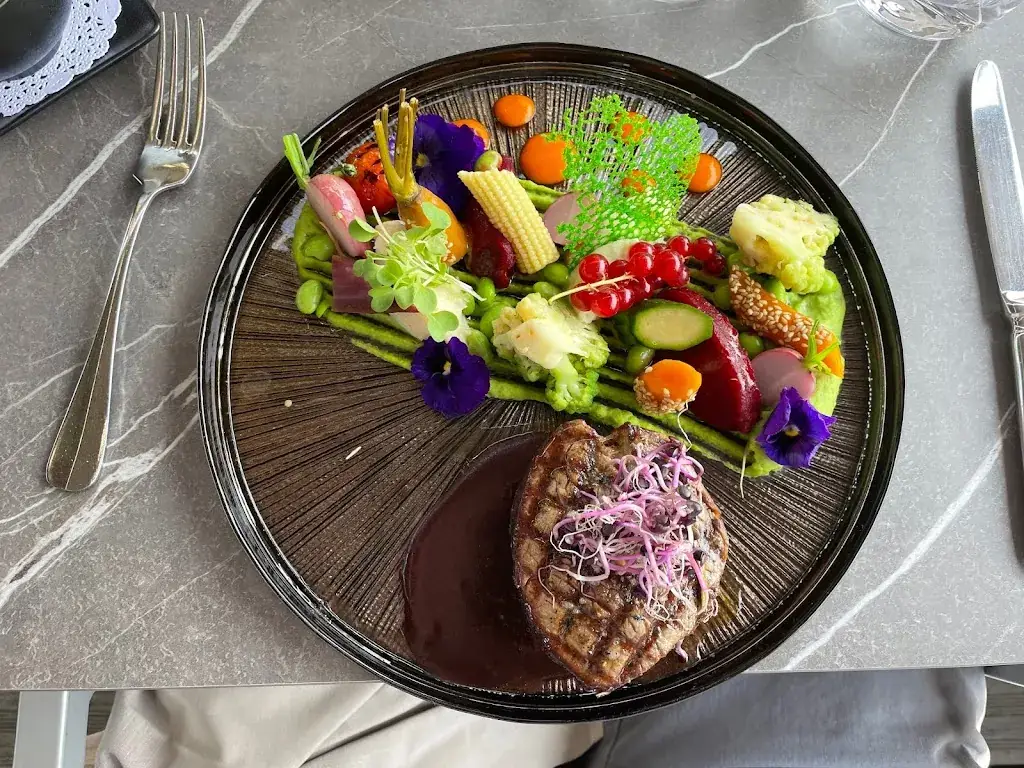 Jocelyn Laughton_L'actuel Restaurant | Crans-Montana_Crans-Montana_review