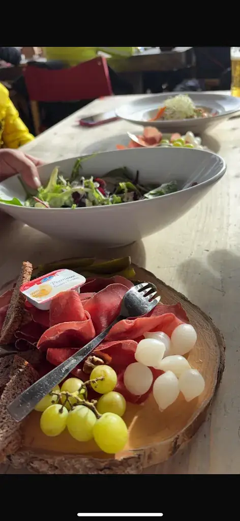 Muneera alq_Zerodix_Crans-Montana_review