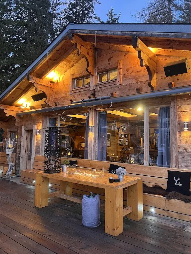 Emine Kurtulmuş_La Plage_Crans-Montana_review