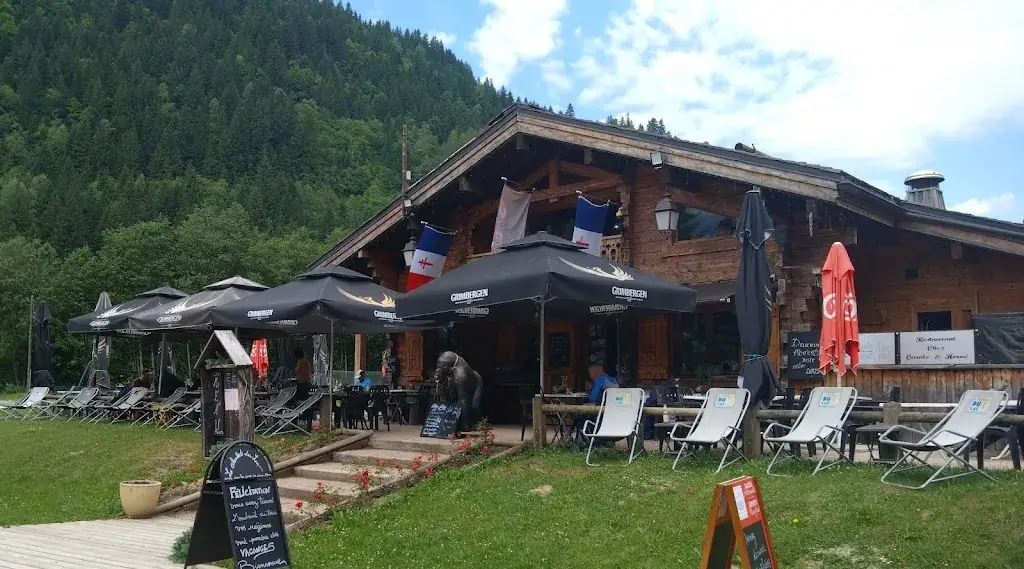 Jean-Pierre DESCAMPS_The Chalet du Lac_Contamines-Montjoie_review