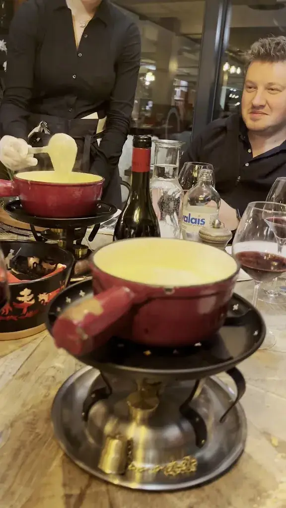 Twin Peaks Restaurant_Crans-Montana_slider_image_2