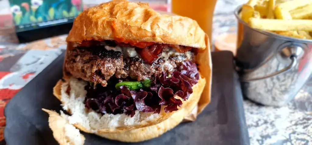 Menu_Burger Lounge_Crans-Montana_image_7