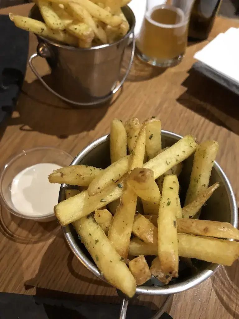 A MC_Burger Lounge_Crans-Montana_review