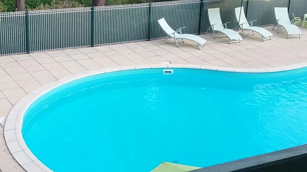 Hotel Les Rocailles_Montagnac_slider_image_1