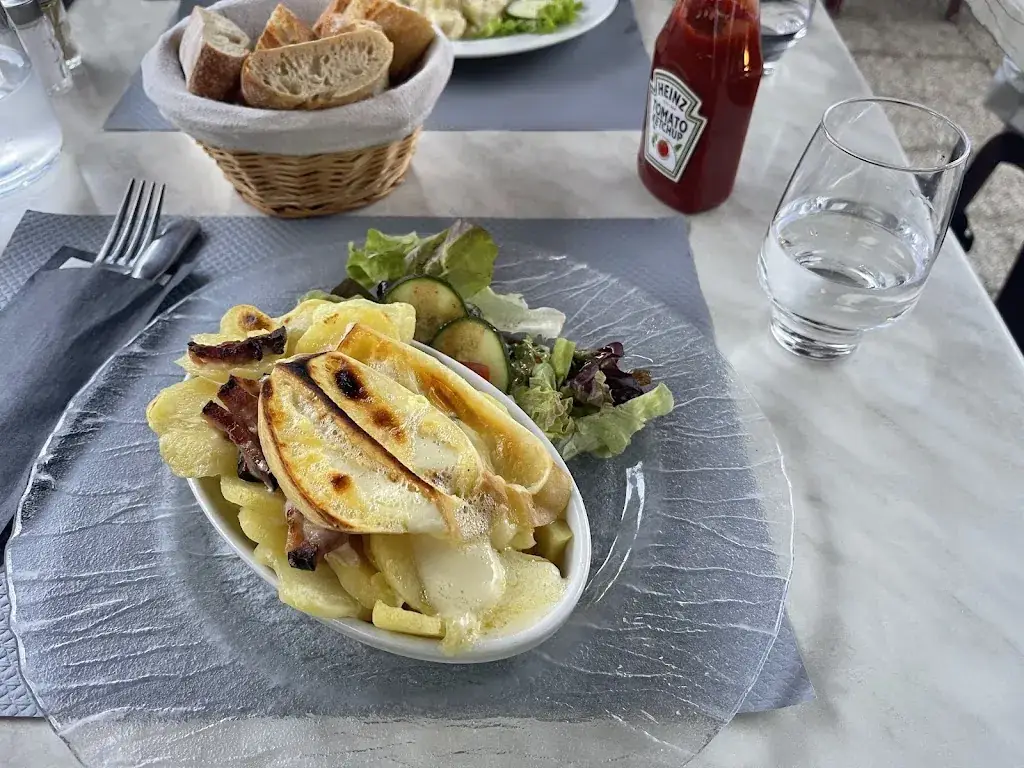 Florin Totalcă_The Glacier Restaurant_Contamines-Montjoie_review