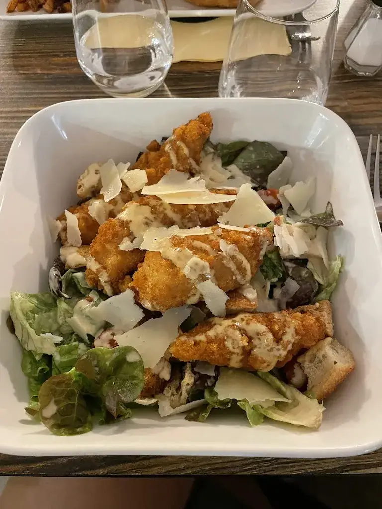 Jennifer Lopez_LE MIKADALI_Montberon_review