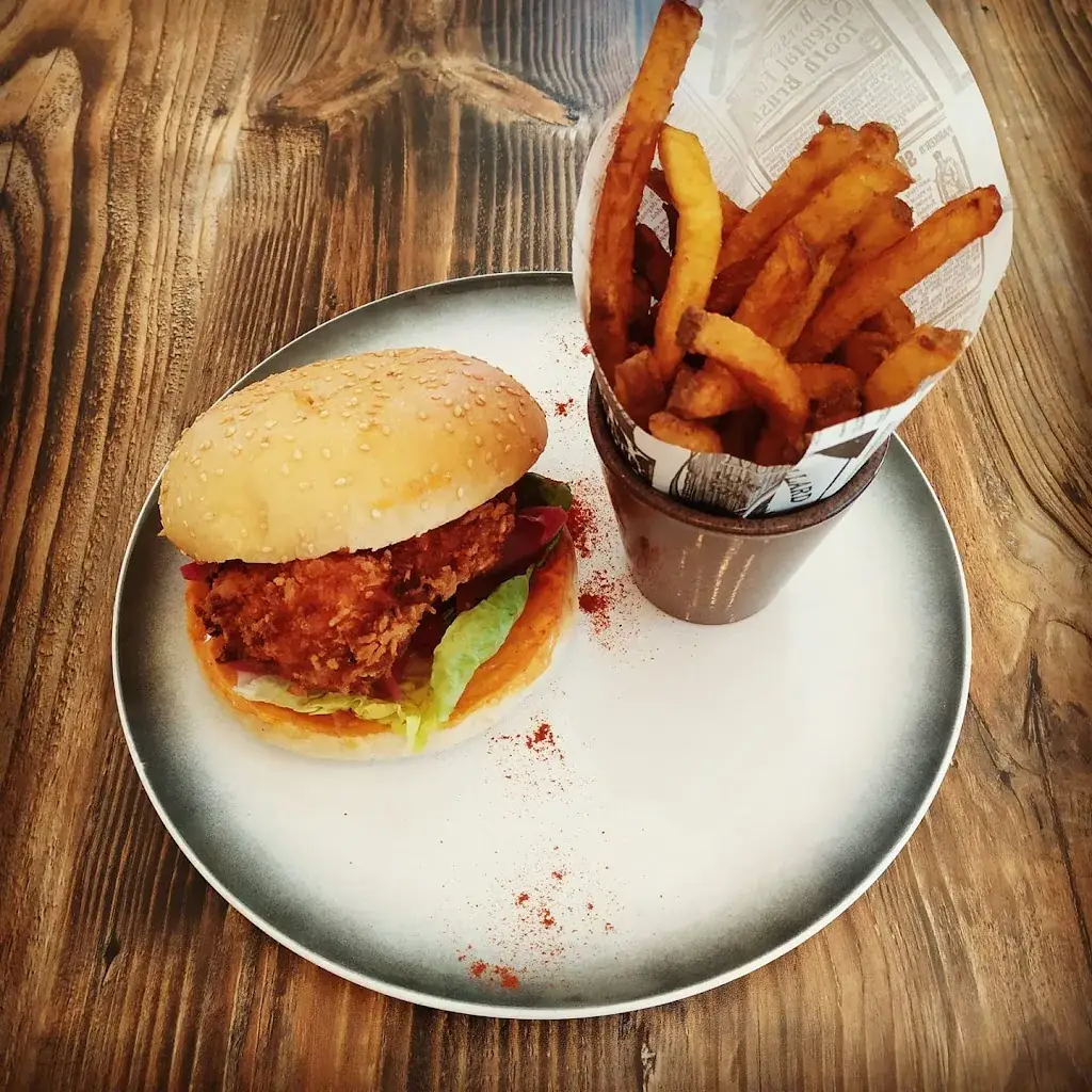 LE MIKADALI_Montberon_slider_image_2