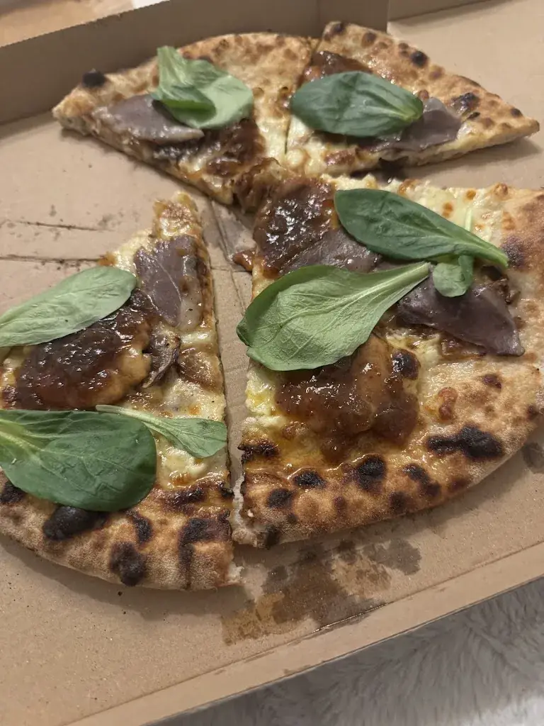 La fille De la lune_Pizz'Abelia_Montberon_review