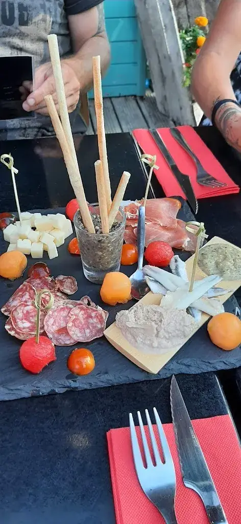 Menu_L’Oustal du lac_Montcuq-en-Quercy-Blanc_image_5