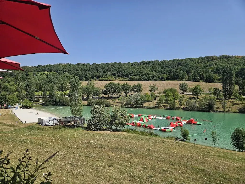 L’Oustal du lac_Montcuq-en-Quercy-Blanc_slider_image_3
