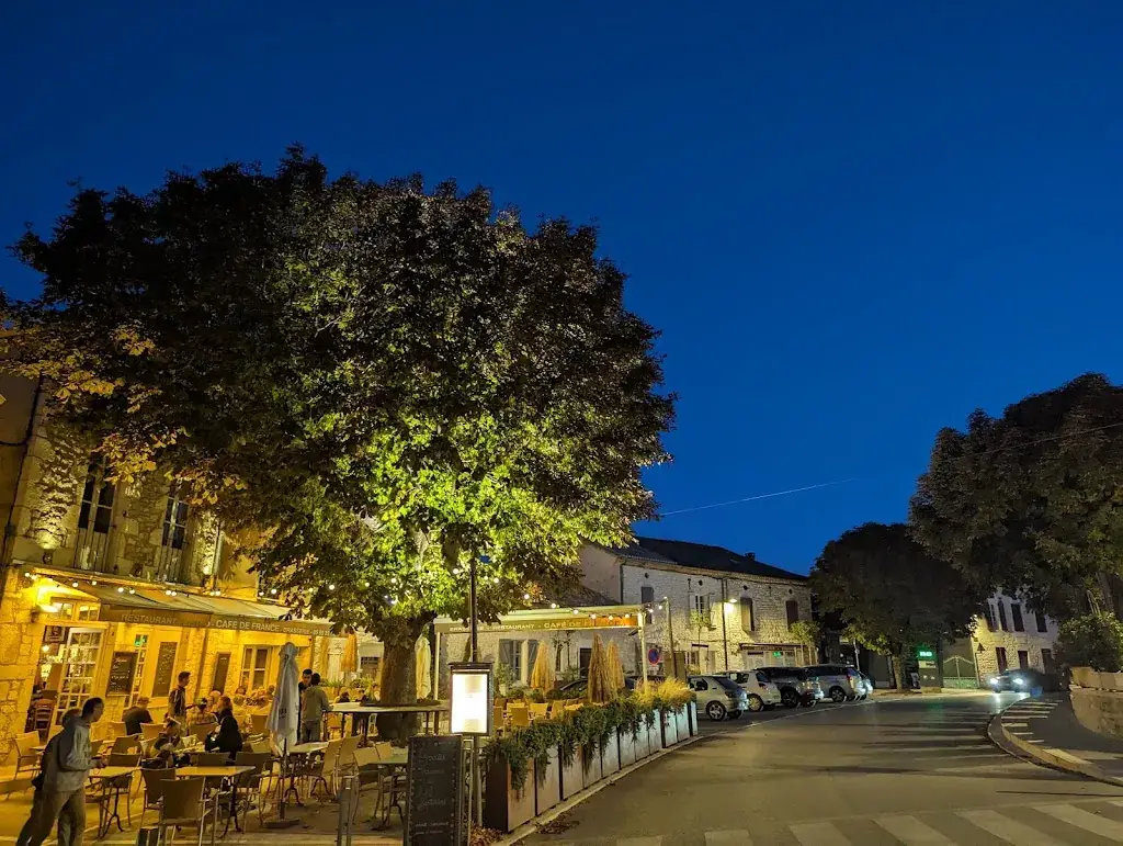 Jean Pierre Kloppers_Café de France_Montcuq-en-Quercy-Blanc_review