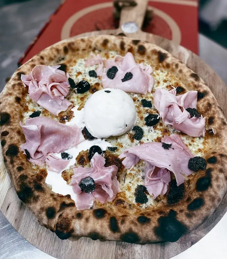 Menu_Pizzeria des fines gueules_Montcuq-en-Quercy-Blanc_image_8