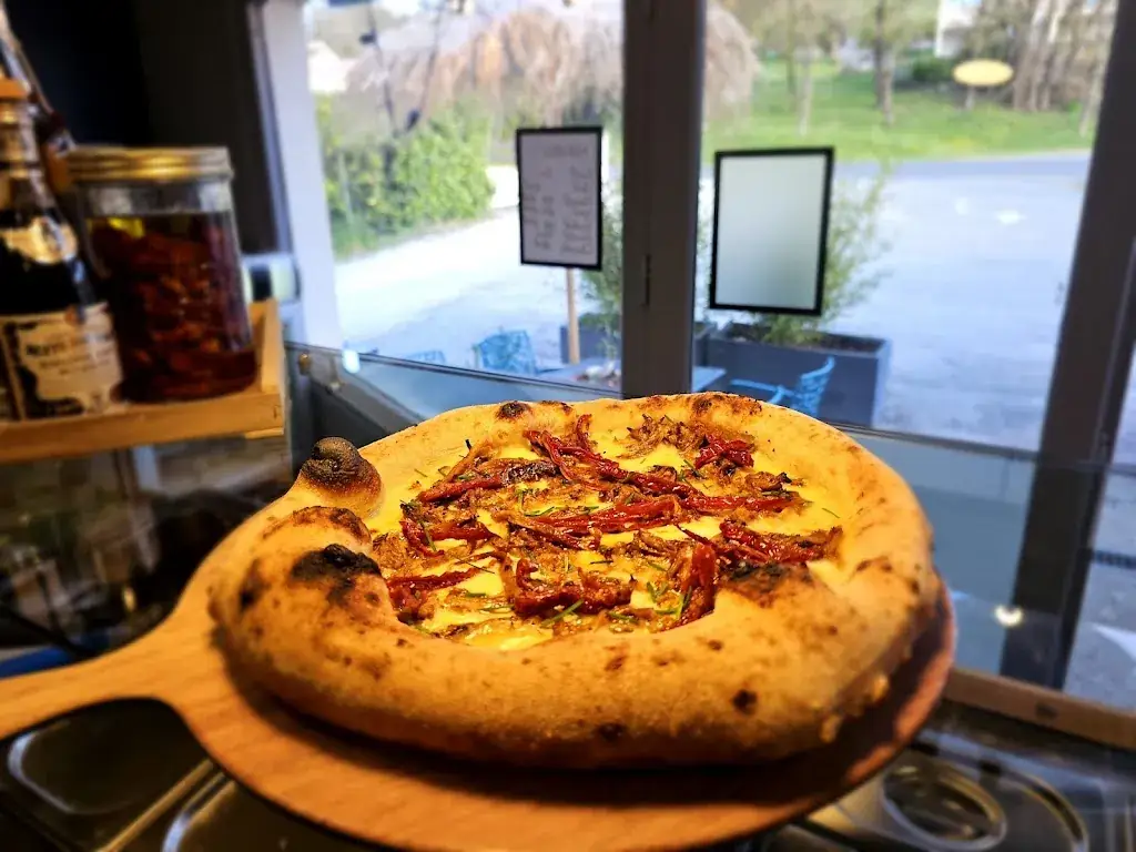 Pizzeria des fines gueules_Montcuq-en-Quercy-Blanc_slider_image_3