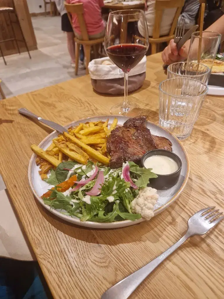 Thomas Mollard_La Vieille Auberge_Contamines-Montjoie_review