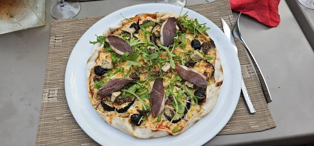 Christof De Backere_Pizza et Burger la Barguelonne_Montcuq-en-Quercy-Blanc_recensione