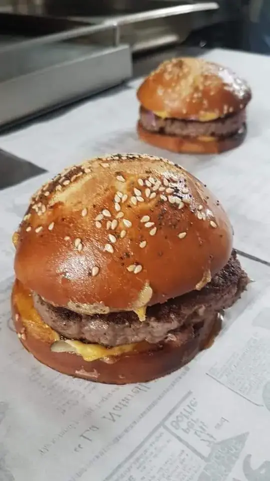 Pizza et Burger la Barguelonne_Montcuq-en-Quercy-Blanc_slider_image_3