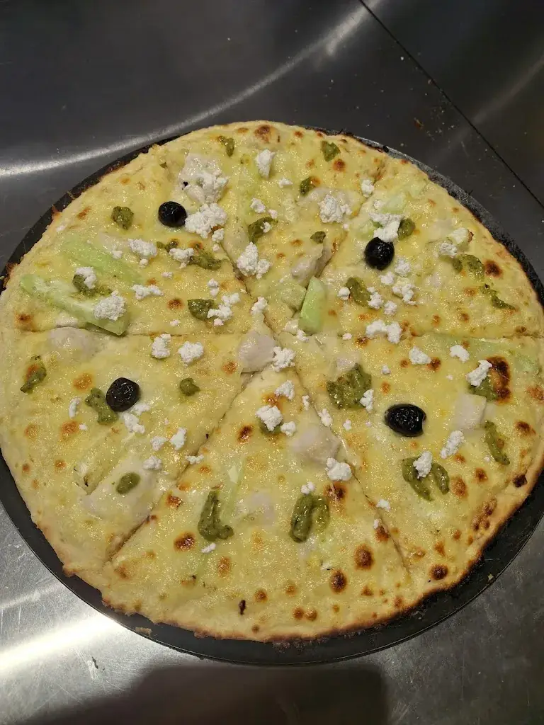 Pizz’Ovalie_Montcuq-en-Quercy-Blanc_slider_image_1