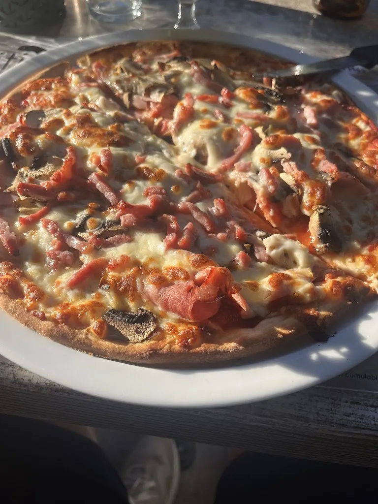 Daan_Titi Pizz_Montcuq-en-Quercy-Blanc_review