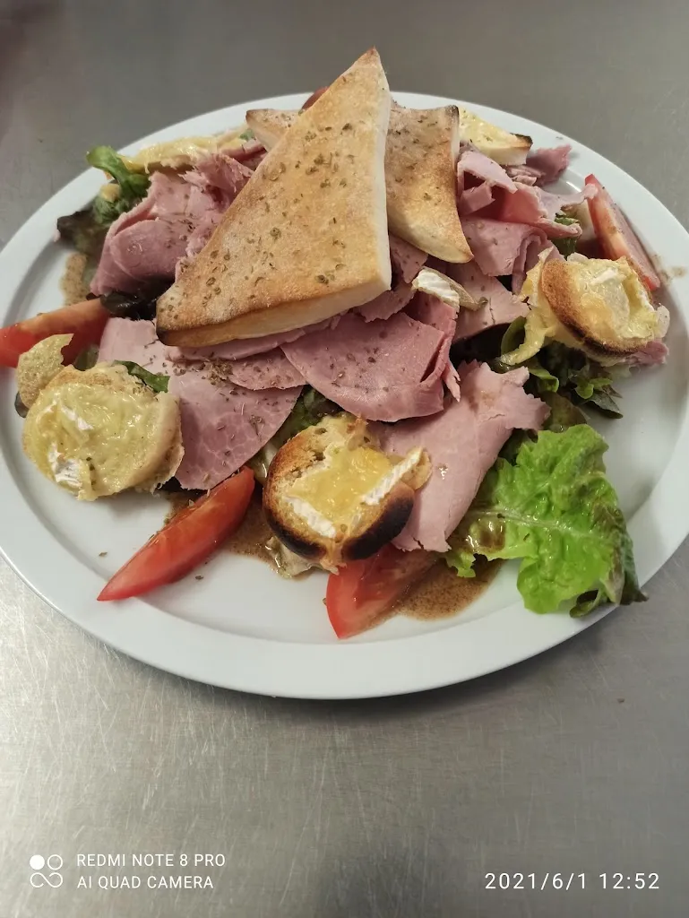 Titi Pizz_Montcuq-en-Quercy-Blanc_slider_image_2