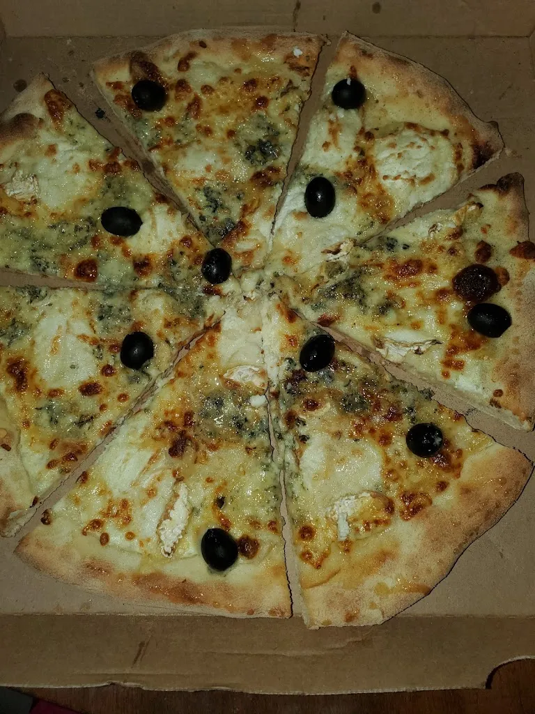 V S_L'embuscade Pizzeria Artisanale_Montech_review