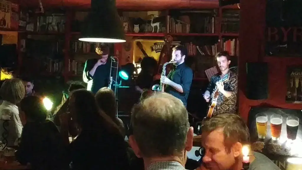 The Cauldron Bages_Bages_slider_image_2