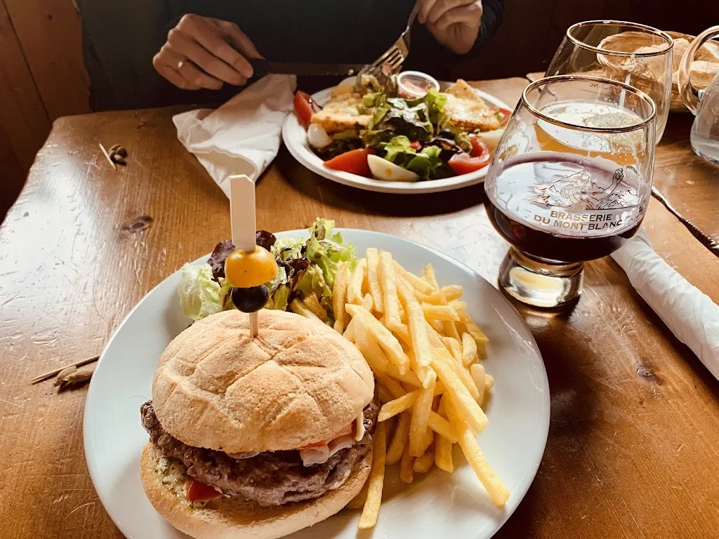 Mariana R._The Réché_Contamines-Montjoie_review