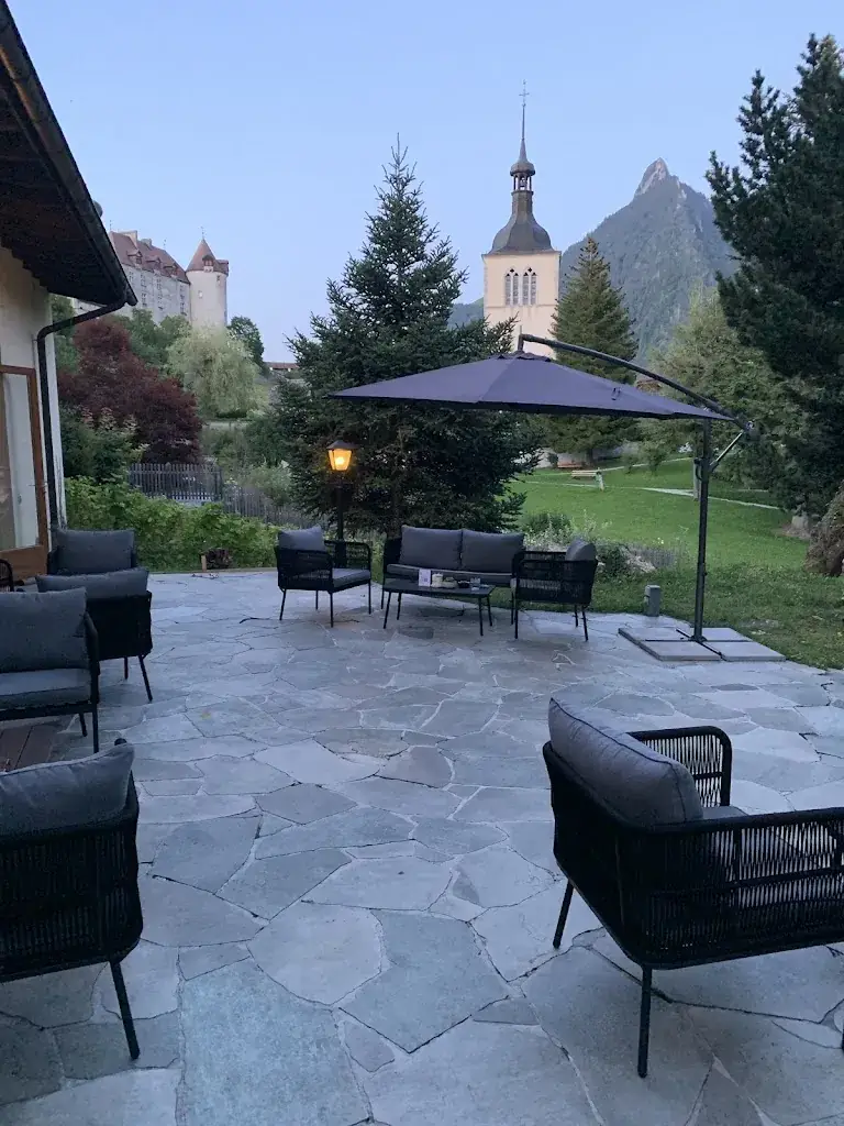 Thomas Favre_Kalyani Lounge_Gruyères_review