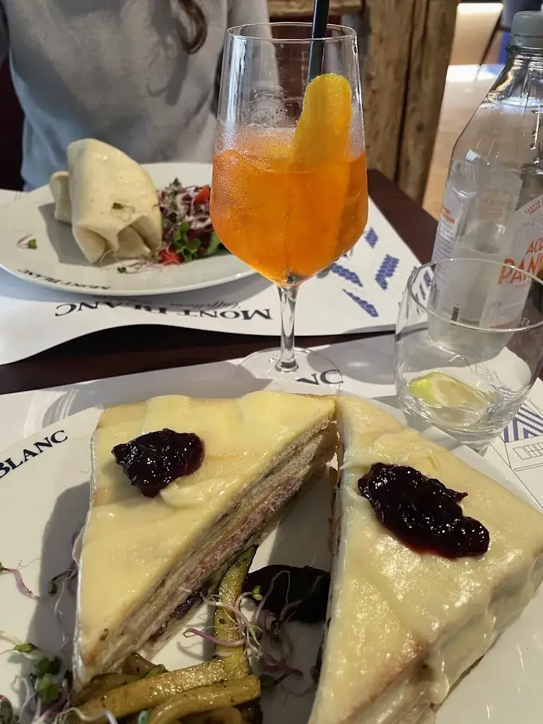 D C_Mont Blanc Caffetteria - Gelateria_Zug_review