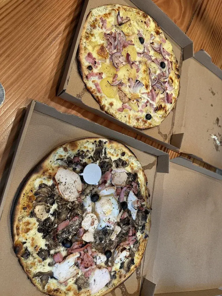 MONTPEY'ZZA_Montpeyroux_slider_image_3