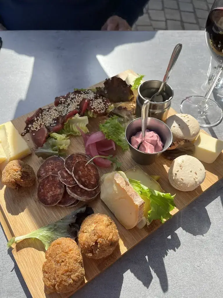 Ines CLEREL-REGIMENT_Le Bistrot Zen_Montpeyroux_review