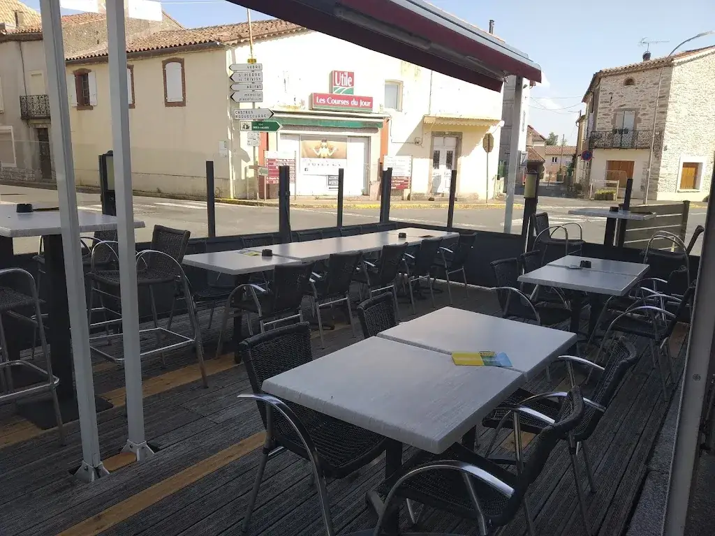 Café du Midi ristorante a Montredon-Labessonnié