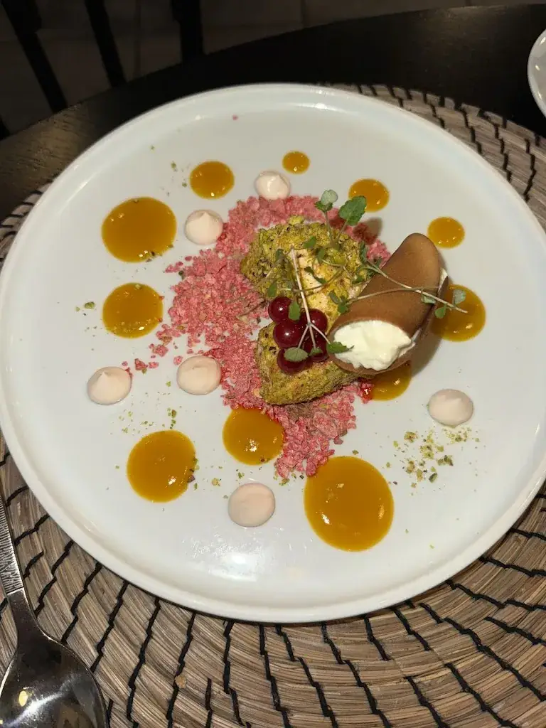 FABRIC RESTAURANT_Muret_slider_image_3