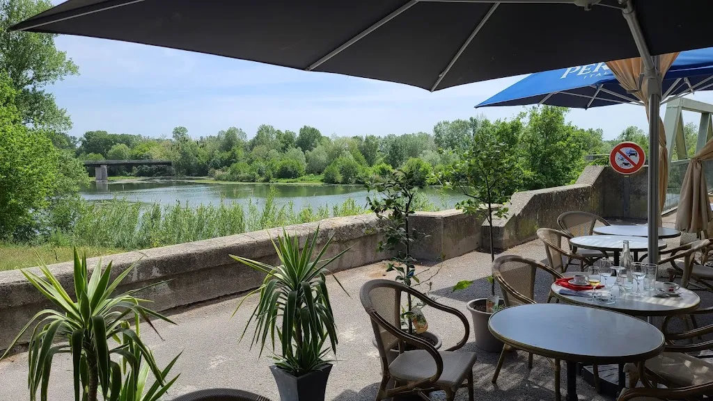 O’terrasses restaurant in Moussac